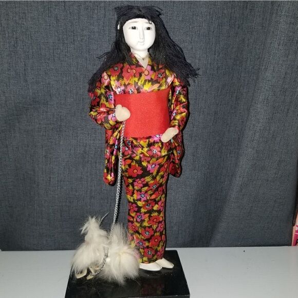 Traditional Japanese doll with dog Estate sale find - Picture 15 of 17